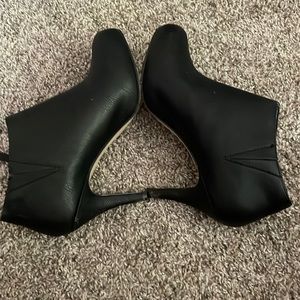 Black madden girl heels in women size 9
